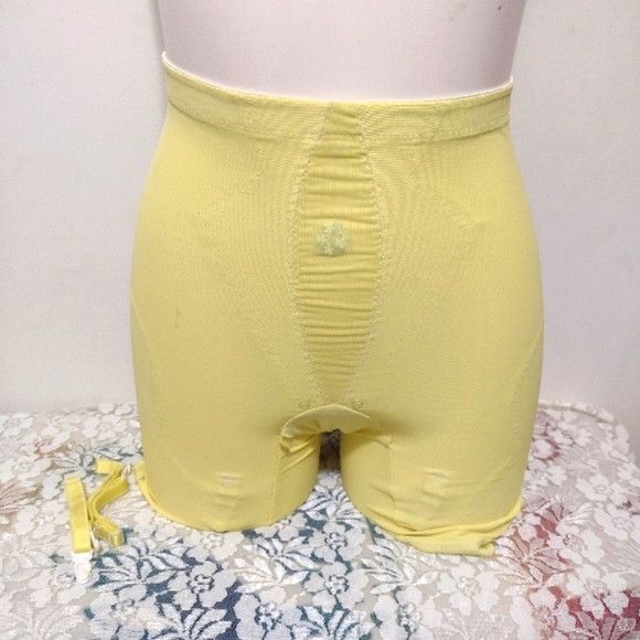 Vintage Sears Yellow Body Shaping Shapewear High Waisted Shorts Lingerie - Picture 1 of 4
